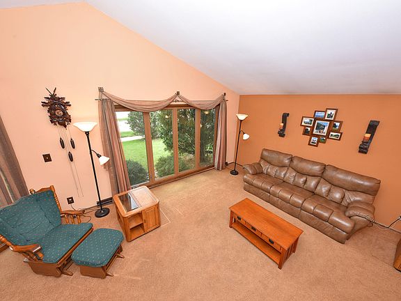 3rd image of 5682 S Kirkwood Ave