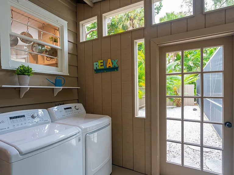 1010 Virginia Dr — Photo 26
