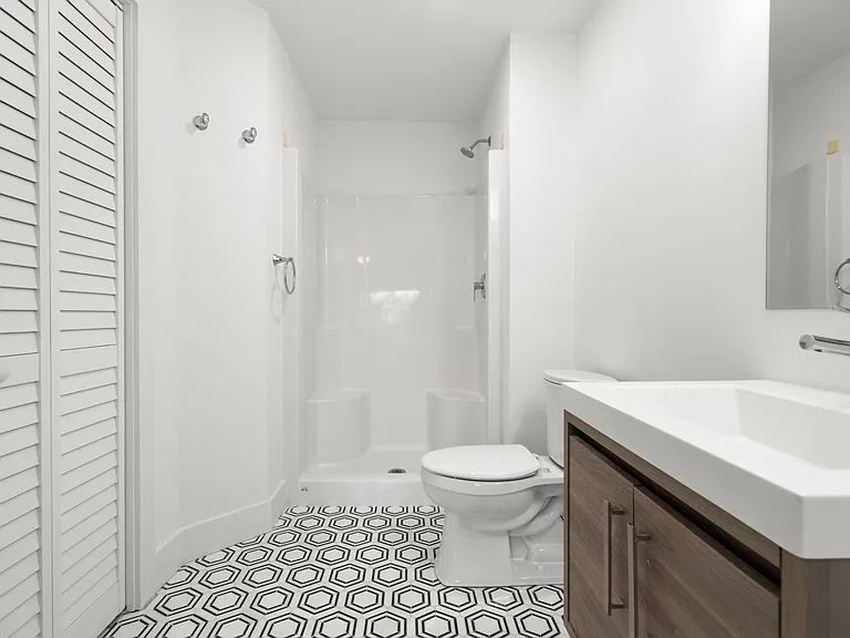 245 E Main St #1 — Photo 32