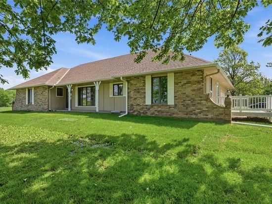 28005 S Belle Plain Rd, Harrisonville, MO 64701