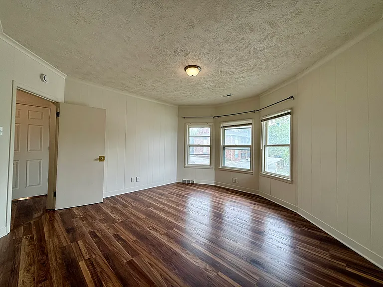 116 N 40th St #2 — Photo 4
