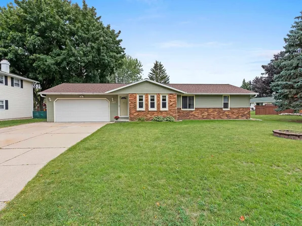 1167 Sharie Ln, Green Bay, WI 54304