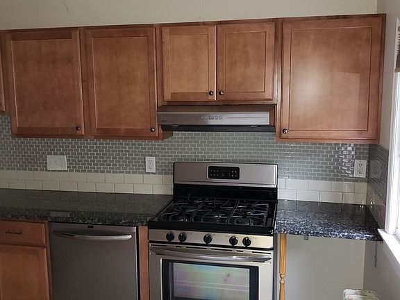 2nd image of 44 Fairlawn Ave APT 2N