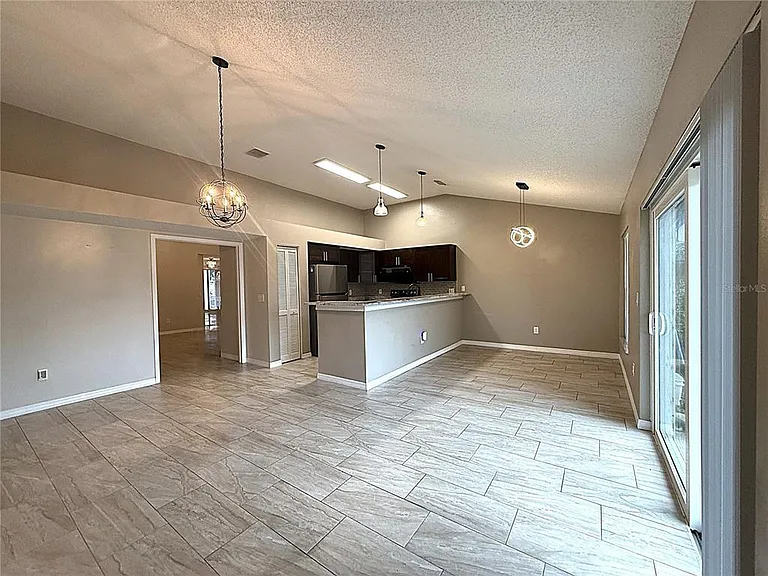2042 Shadow Pine Dr — Photo 12