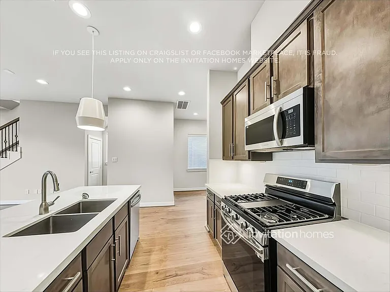 12410 Executive Square Ln — Photo 6