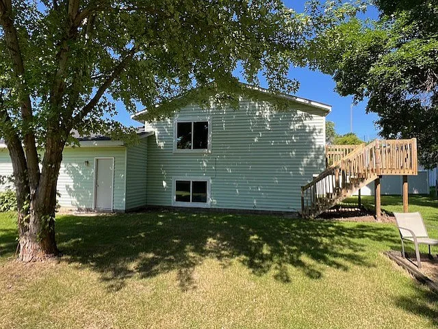 4 bed, 1725 sqft, $2,300 — Photo 2