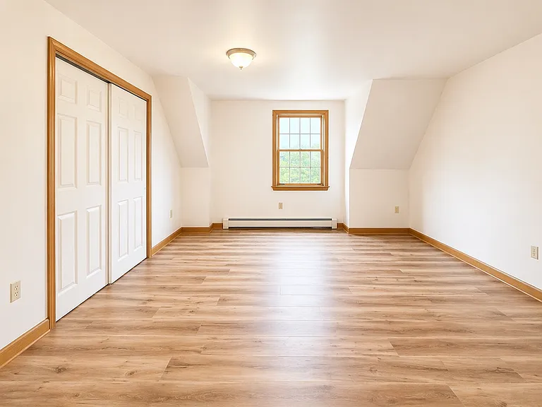 1560 Atlantic Hwy #2 — Photo 4