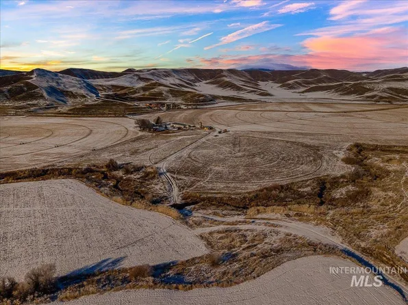 5415 & 5417 Little Willow Rd, Payette, ID 83661