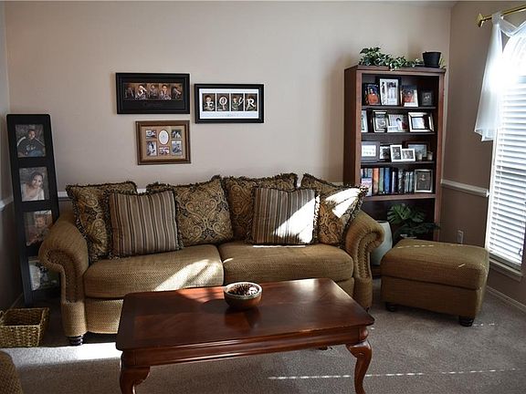 3rd image of 7709 Green Meadow Ln