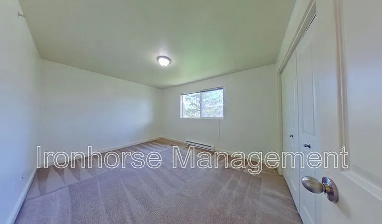 807 W Villard St #20 — Photo 8