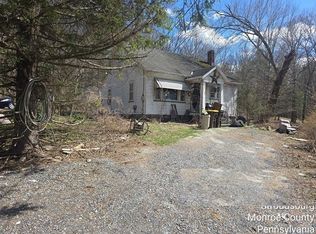2258 Rimrock Dr, Stroudsburg, PA 18360