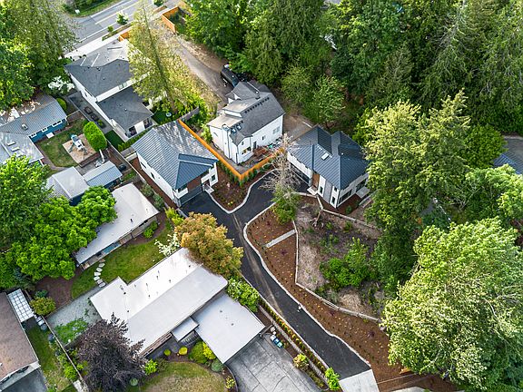 3rd image of 9029 Slater Ave NE