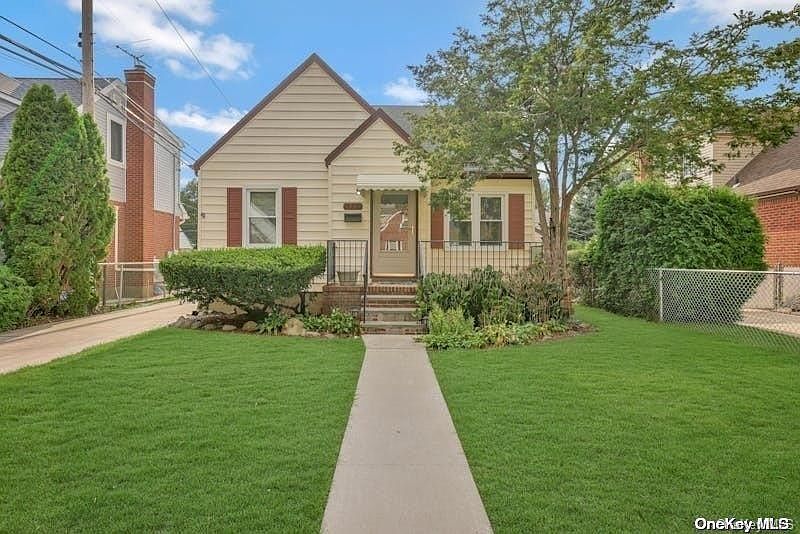 1st image of 39 Celler Avenue