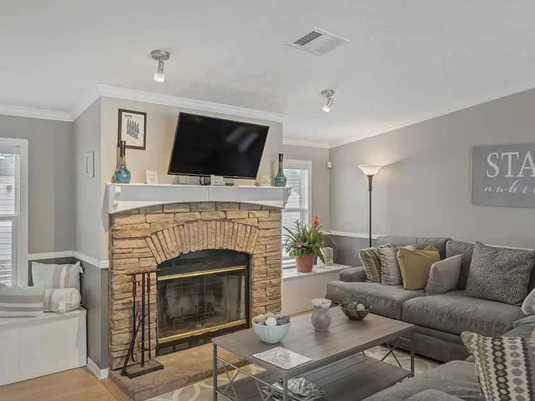 Woodland Estates (FL) — Photo 1