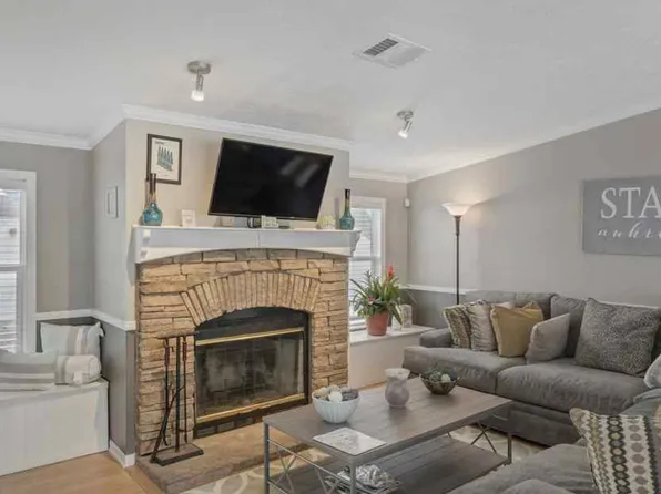 Woodland Estates (FL)