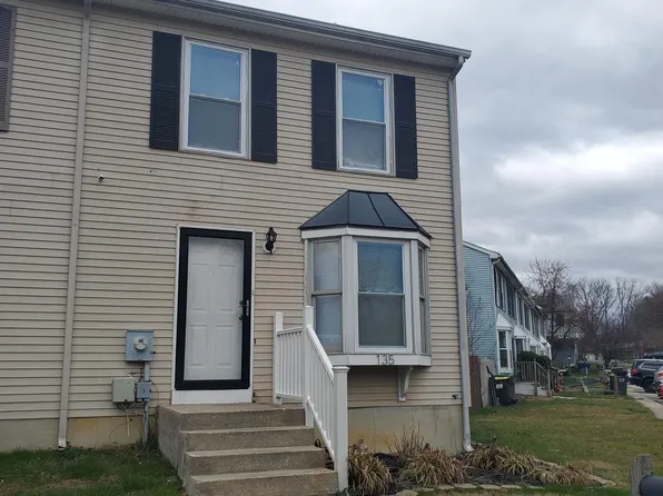 135 Whitburn Pl, Newark, DE 19702