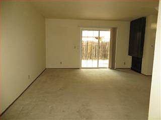 5th image of 935 Bellhurst Ave