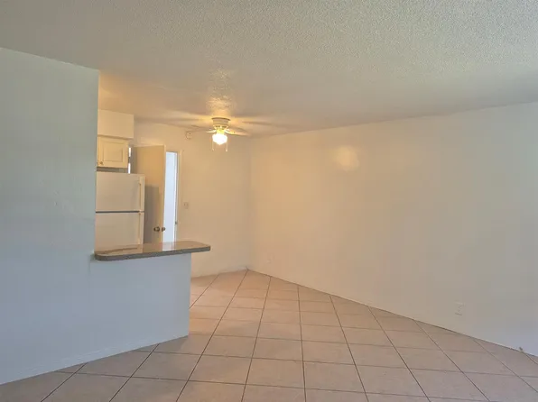 1960 NE 48th St #9, Pompano Beach, FL 33064