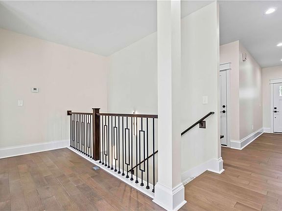 5th image of 2813 Orville Ave