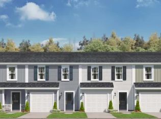 102 Randwick Ln, Greer, SC 29651