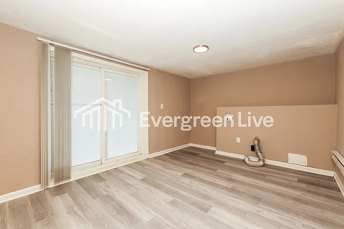 531 Daytonia Ave — Photo 5