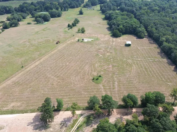 1072 County Road 3180, Crockett, TX 75835