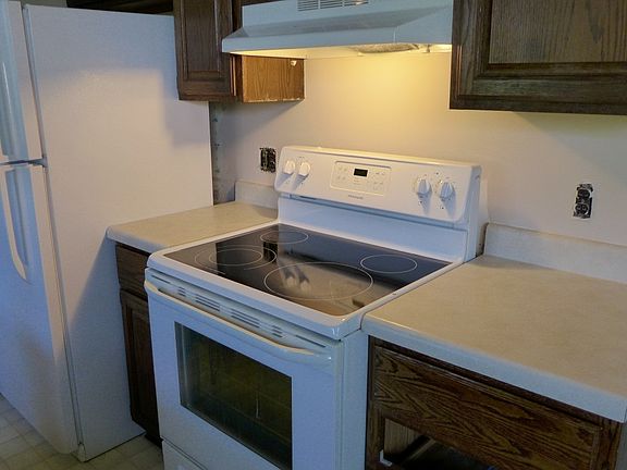 3rd image of 308 E 22nd St