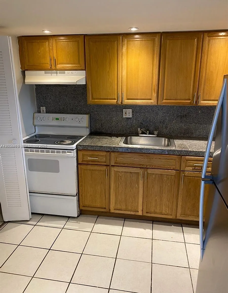 Island Shores Condo — Photo 3