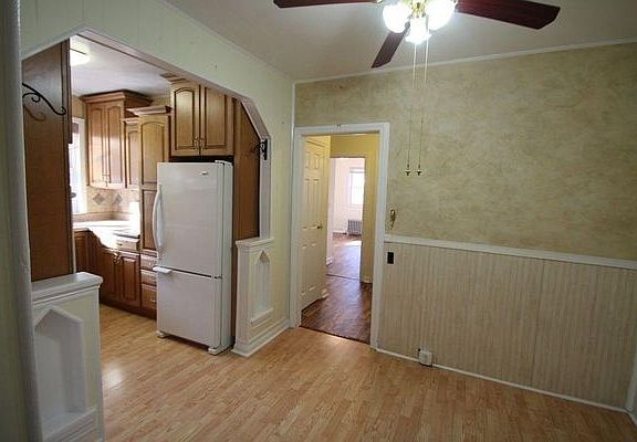 3rd image of 41-52 39th Pl #2