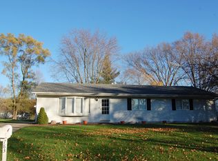 783 Eagle Creek Rd, Valparaiso, IN 46385
