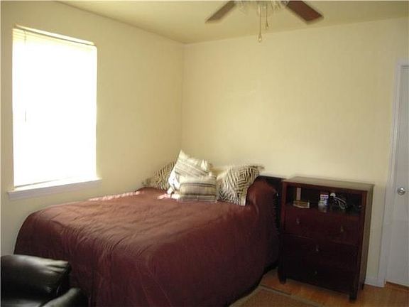 4th image of 5917 Urquhart St