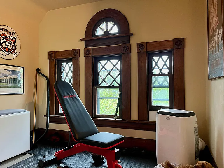 315 W Hubbard Ave — Photo 49