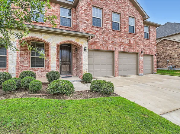 2412 Maple Stream Dr, Roanoke, TX 76177