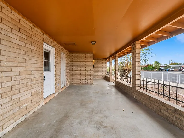 545 E Brown Rd — Photo 19