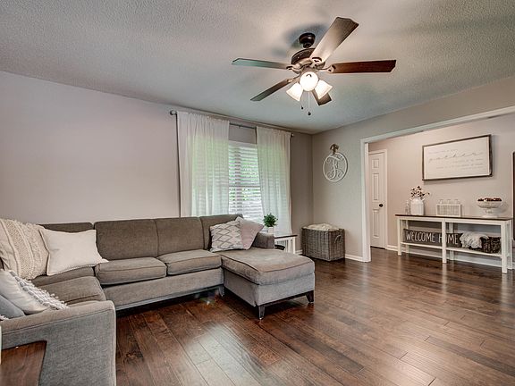 5th image of 1505 Barcelona Dr