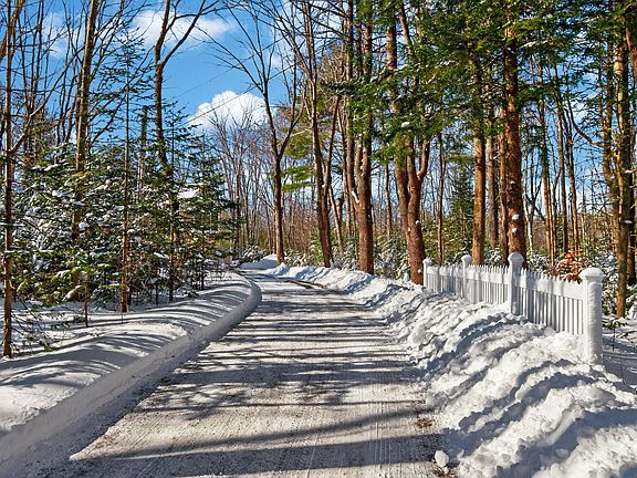 5th image of 8 Tyler Brook Road