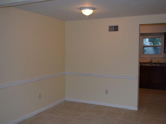 5th image of 3213 Dunnbury Ct