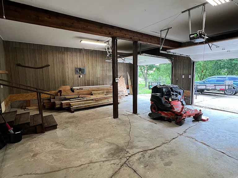 14784 FM 121 — Photo 39