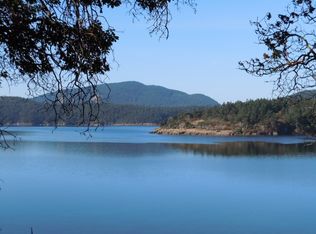 250 Montgomery Ln, Orcas Island, WA 98245