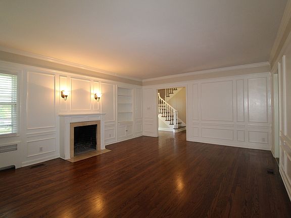 4th image of 601 W 50th St