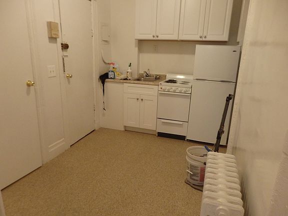 4th image of 792 9th Ave APT 1RN