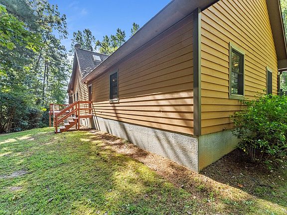 5th image of 305 Mallard Dr