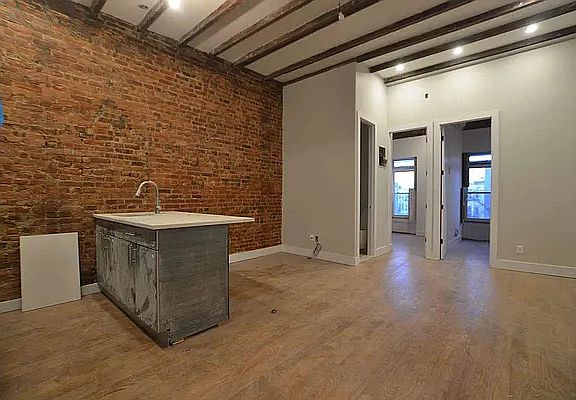 2nd image of 492 Marion St #4