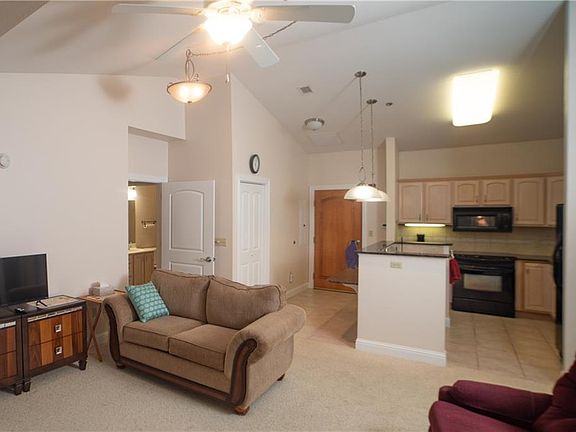 4th image of 1 Highlands Crossing Dr APT 303