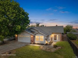 2166 Fernwood Dr, Hanford, CA 93230