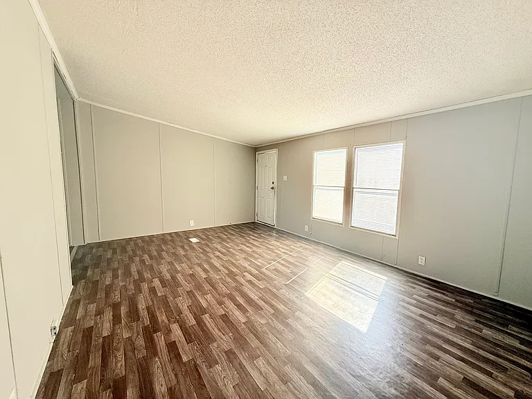 6021 Double R Cir — Photo 12