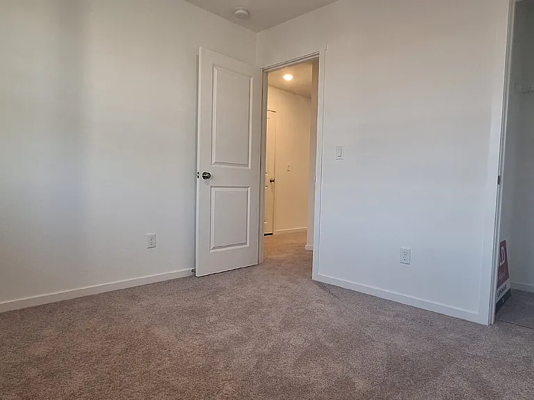 1349 NE Cobbleridge Loop — Photo 13