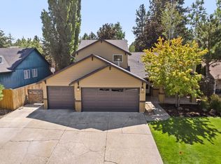 19985 Powers Rd, Bend, OR 97702