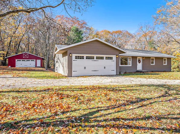 7911 Cook St, Montague, MI 49437