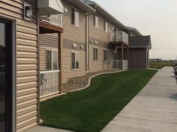 2100 33rd St NW, 2100 33rd St NW #209, Minot, ND 58703